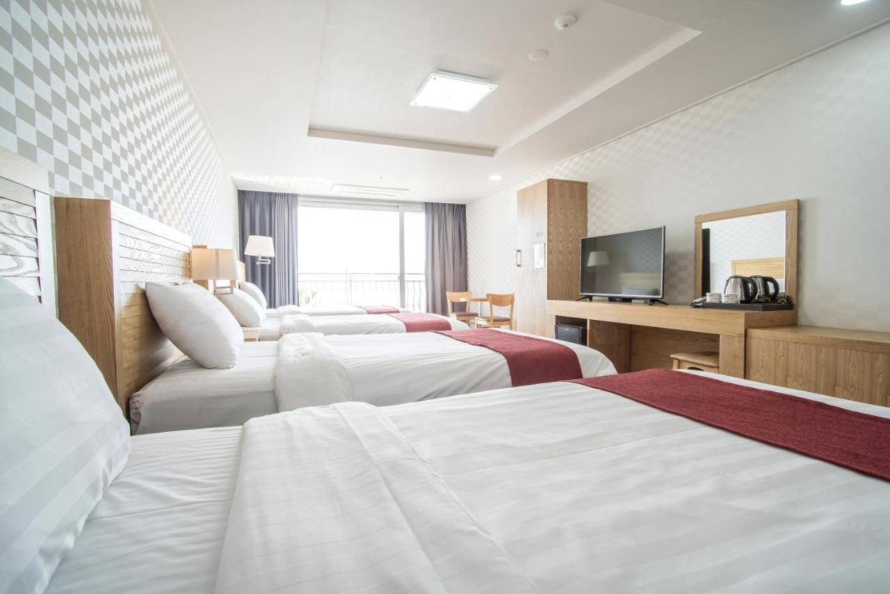 Breeze Bay Hotel مدينة سيوجويبو المظهر الخارجي الصورة