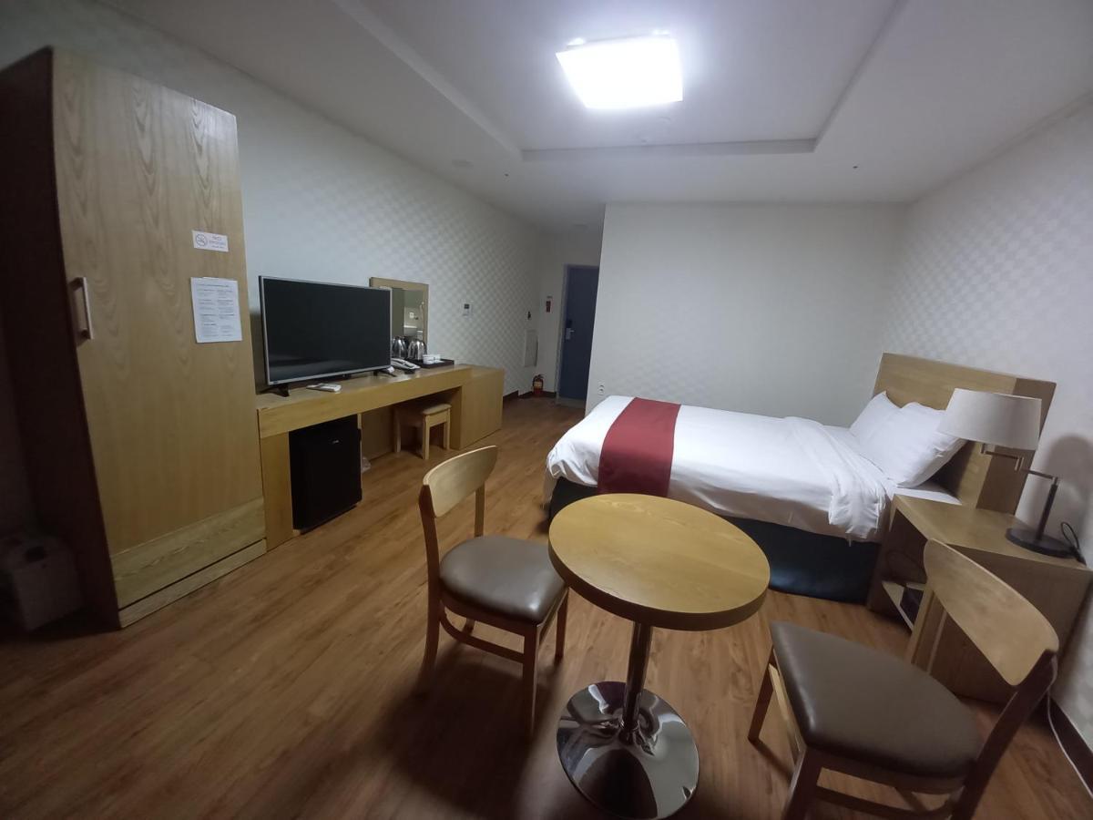 Breeze Bay Hotel مدينة سيوجويبو المظهر الخارجي الصورة