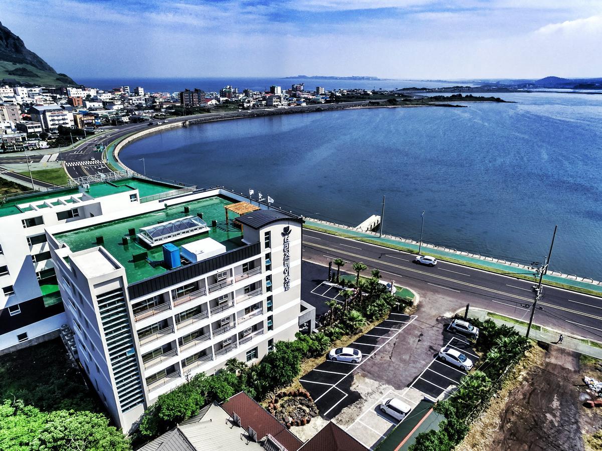 Breeze Bay Hotel مدينة سيوجويبو المظهر الخارجي الصورة
