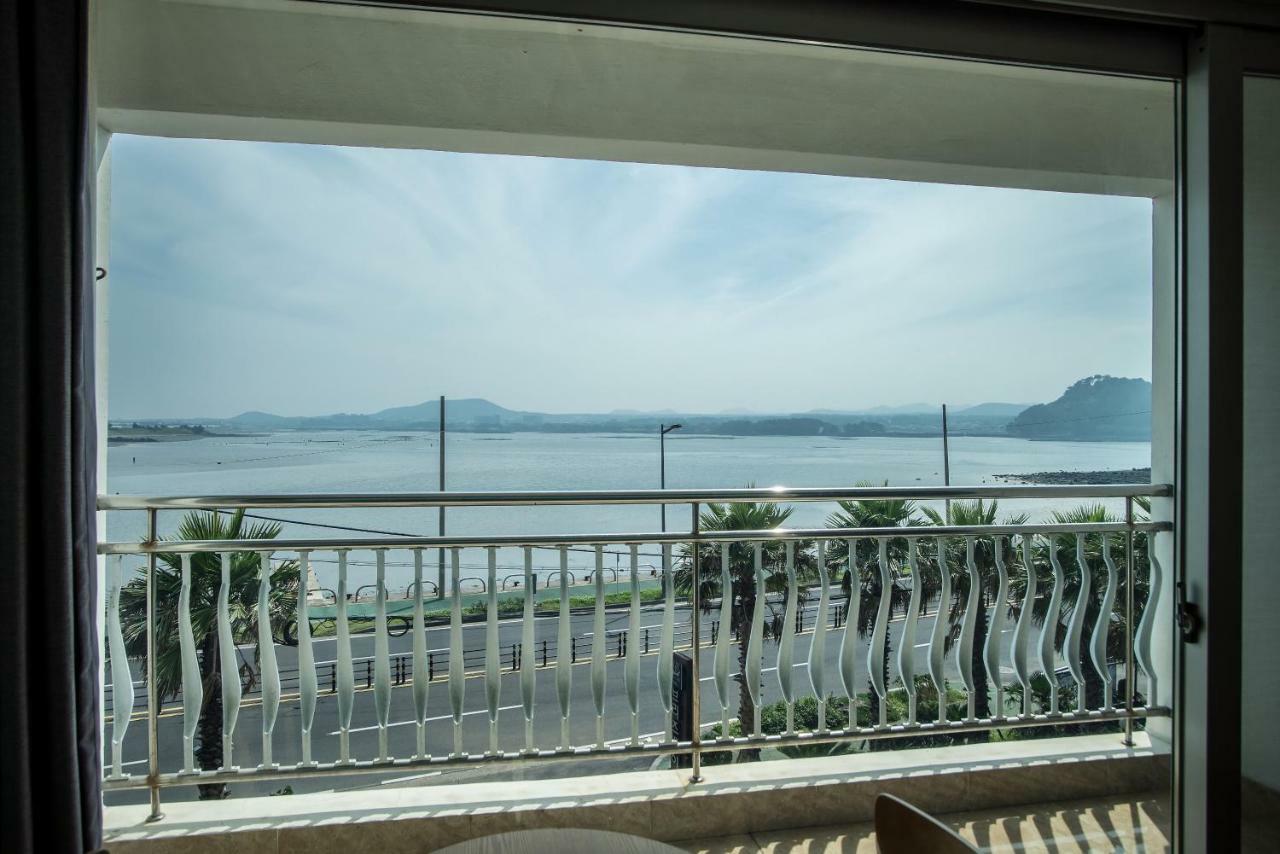 Breeze Bay Hotel مدينة سيوجويبو المظهر الخارجي الصورة