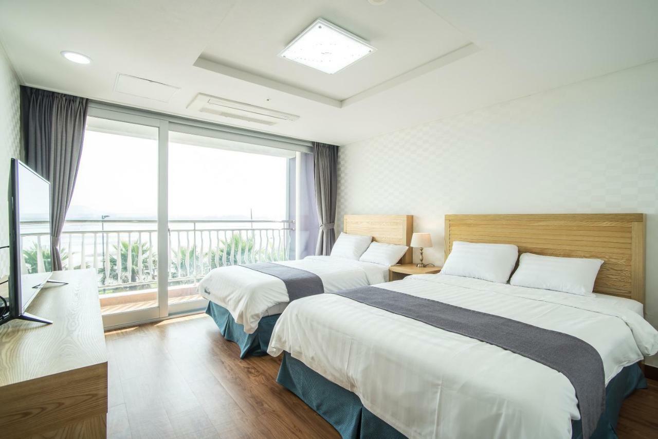 Breeze Bay Hotel مدينة سيوجويبو المظهر الخارجي الصورة