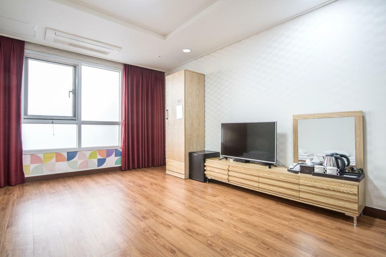 Breeze Bay Hotel مدينة سيوجويبو المظهر الخارجي الصورة