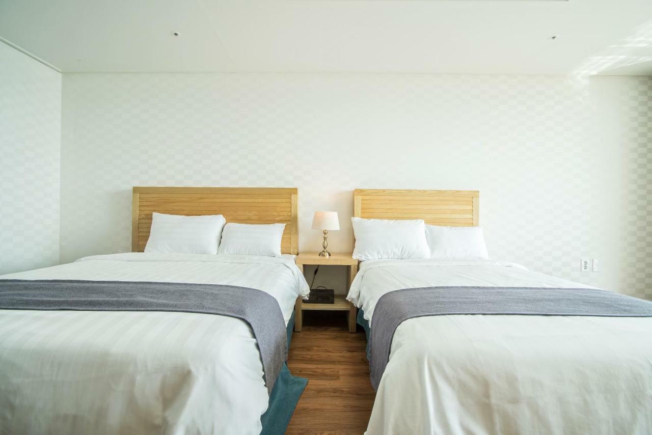 Breeze Bay Hotel مدينة سيوجويبو المظهر الخارجي الصورة